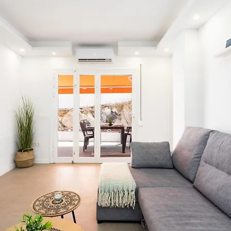 Home2book Sea View With Terrace & Pool Daire *